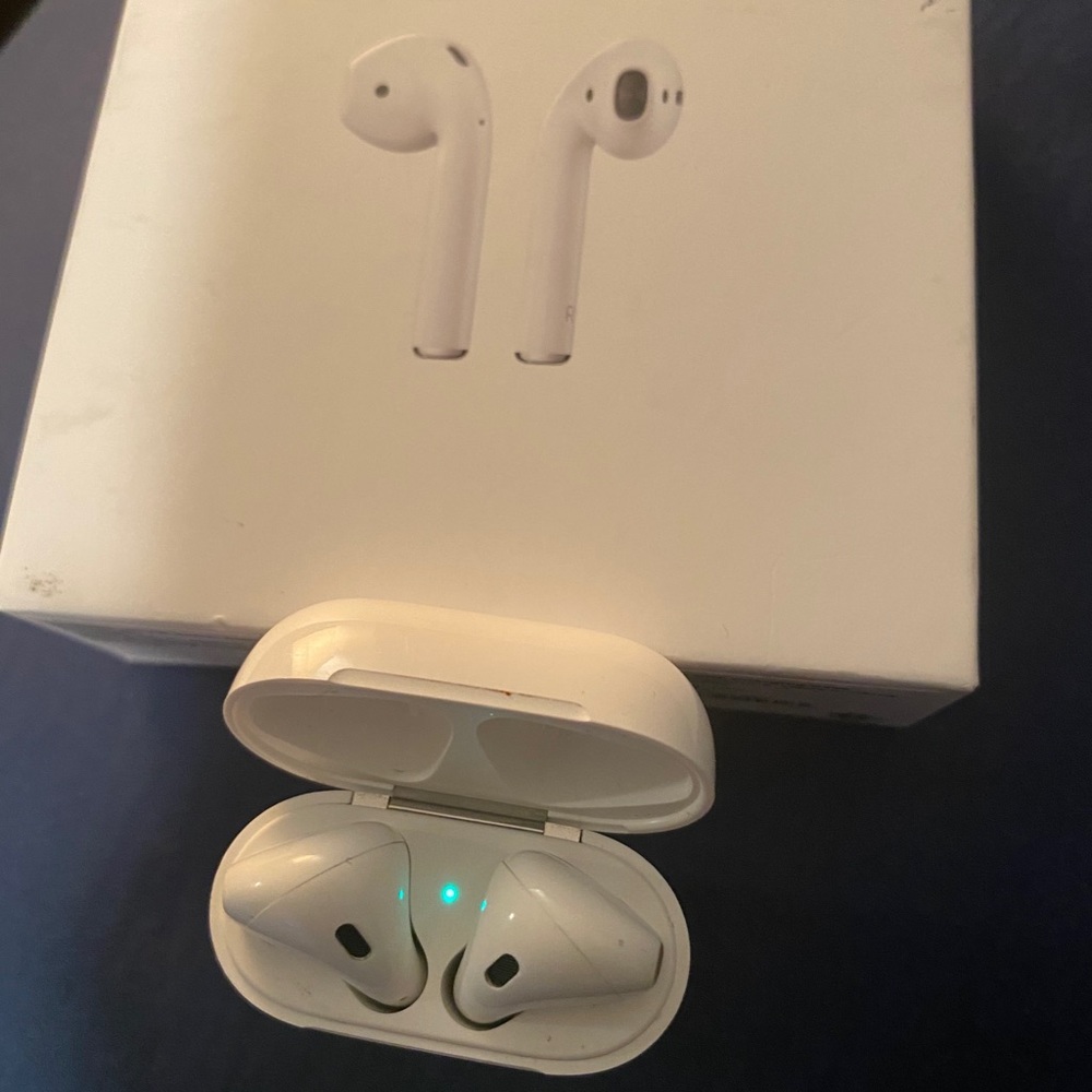 Apple AirPods